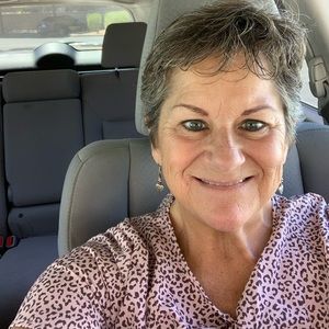 Meet your Posher, Pam